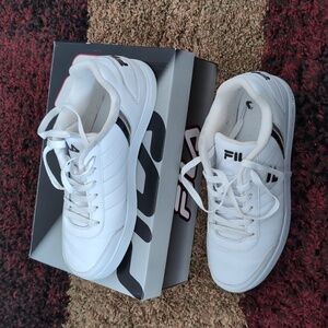 Sz 10 Fila Sarasota Sneakers